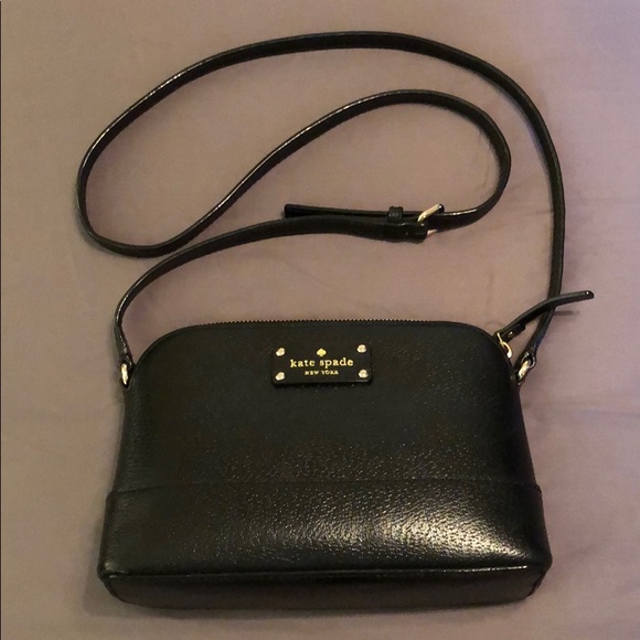 kate spade Handbags - Kate Spade Crossbody